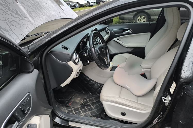 Used Mercedes-Benz GLA 2015 GLA 200 Fashion Model Driver Seat