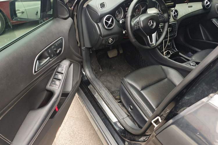 Used Mercedes-Benz GLA 2015 GLA 220 4MATIC Fashion Model Driver Seat