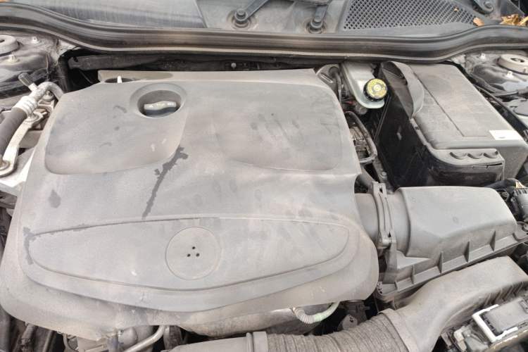 Used Mercedes-Benz GLA 2015 GLA 200 Fashion Model Engine Bay
