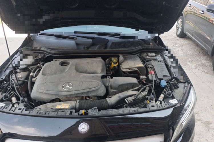Used Mercedes-Benz GLA 2015 GLA 220 4MATIC Fashion Model Engine Bay Left