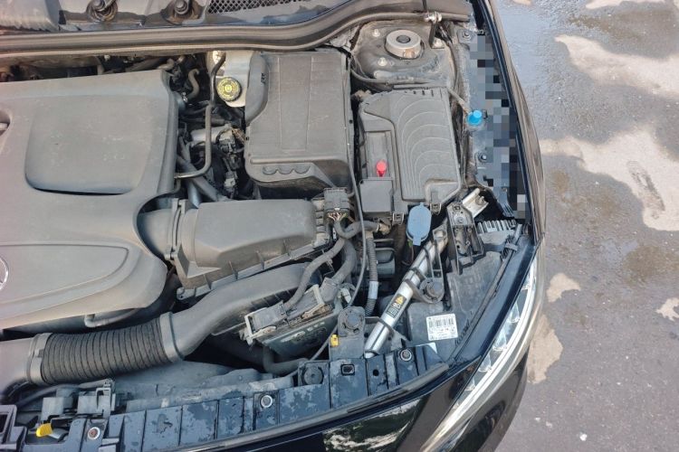 Used Mercedes-Benz GLA 2015 GLA 260 4MATIC Sport Edition Engine Bay Left