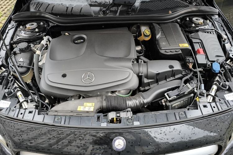 Used Mercedes-Benz GLA 2015 GLA 200 Fashion Model Engine Bay
