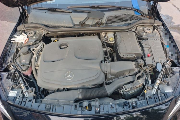 Used Mercedes-Benz GLA 2015 GLA 260 4MATIC Sport Edition Engine Bay
