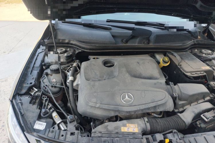 Used Mercedes-Benz GLA 2015 GLA 220 4MATIC Fashion Model Engine Bay Right