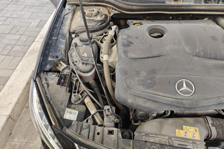 Used Mercedes-Benz GLA 2015 GLA 220 4MATIC Fashion Model Engine Bay Right