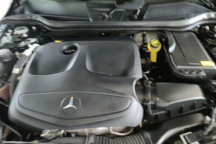 Used Mercedes-Benz GLA 2015 GLA 220 4MATIC Luxury Model Engine Bay
