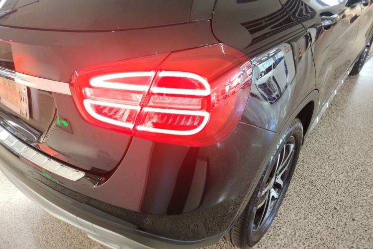 Used Mercedes-Benz GLA 2015 GLA 220 4MATIC Fashion Model Exterior 6