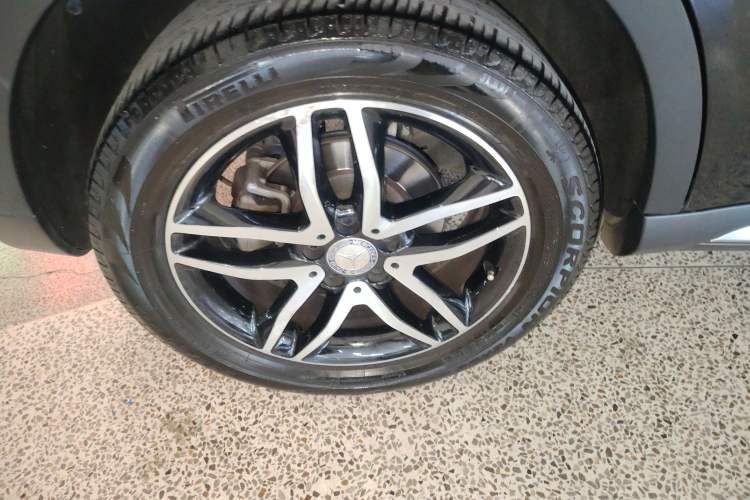 Used Mercedes-Benz GLA 2015 GLA 220 4MATIC Fashion Model Exterior 8