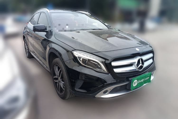 Used Mercedes-Benz GLA 2015 GLA 200 Fashion Model Front Right 45 Deg