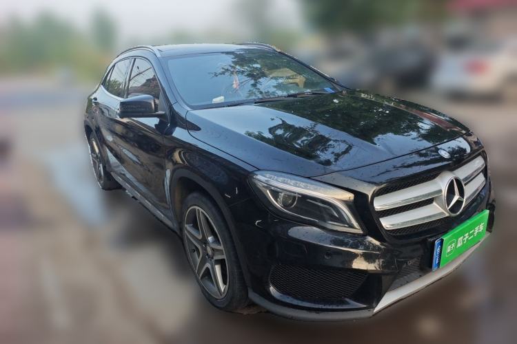 Used Mercedes-Benz GLA 2015 GLA 260 4MATIC Sport Edition Front Right 45 Deg
