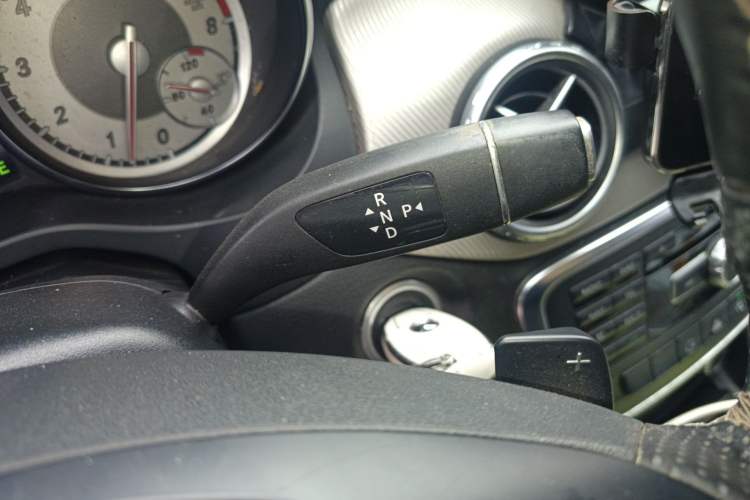 Used Mercedes-Benz GLA 2015 GLA 200 Fashion Model Gear Lever