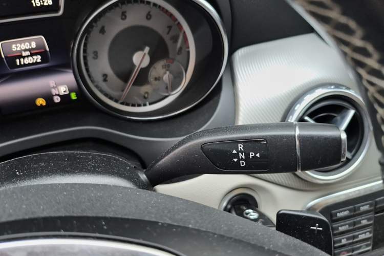 Used Mercedes-Benz GLA 2015 GLA 200 Fashion Model Gear Lever