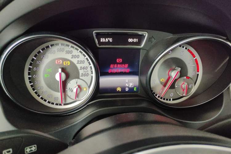 Used Mercedes-Benz GLA 2015 GLA 200 Fashion Model Instrument Cluster
