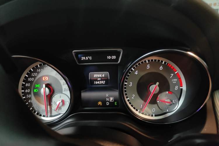 Used Mercedes-Benz GLA 2015 GLA 220 4MATIC Luxury Model Instrument Cluster