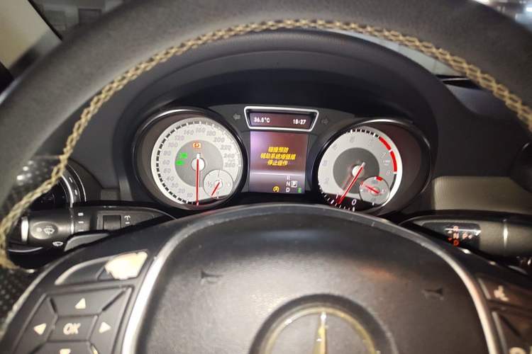 Used Mercedes-Benz GLA 2015 GLA 200 Fashion Model Instrument Cluster