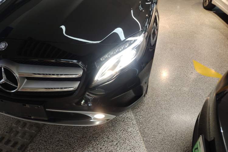 Used Mercedes-Benz GLA 2015 GLA 220 4MATIC Fashion Model Left Front Headlight