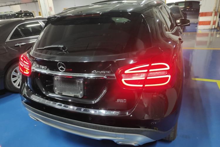 Used Mercedes-Benz GLA 2015 GLA 220 4MATIC Luxury Model Rear