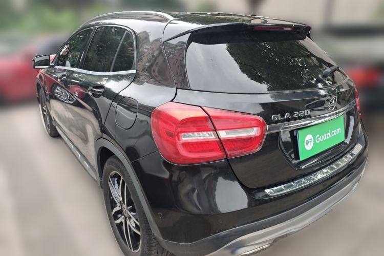 Used Mercedes-Benz GLA 2015 GLA 220 4MATIC Fashion Model Rear Left 45 Deg
