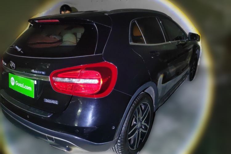Used Mercedes-Benz GLA 2015 GLA 220 4MATIC Fashion Model Rear Right 45 Deg