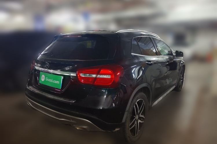 Used Mercedes-Benz GLA 2015 GLA 200 Fashion Model Rear Right 45 Deg