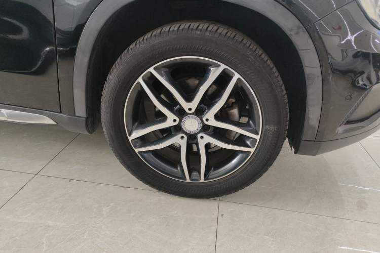 Used Mercedes-Benz GLA 2015 GLA 200 Fashion Model Right Front Wheel Hub