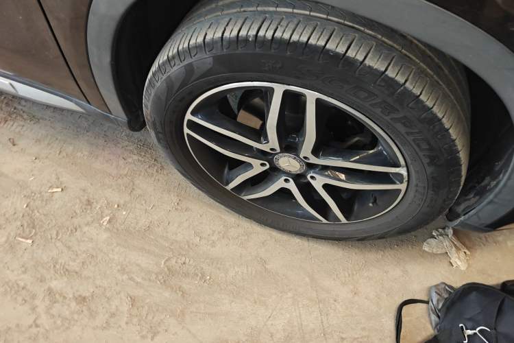 Used Mercedes-Benz GLA 2015 GLA 200 Fashion Model Right Front Wheel Hub