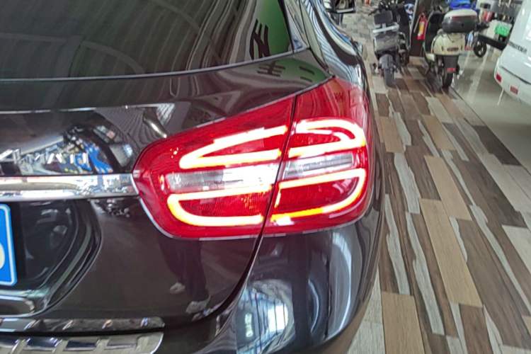 Used Mercedes-Benz GLA 2015 GLA 220 4MATIC Luxury Model Right Rear Taillight