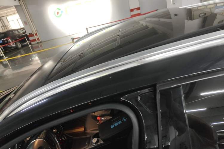 Used Mercedes-Benz GLA 2015 GLA 220 4MATIC Luxury Model Roof