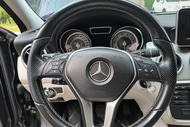 Used Mercedes-Benz GLA 2015 GLA 200 Fashion Model Steering Wheel