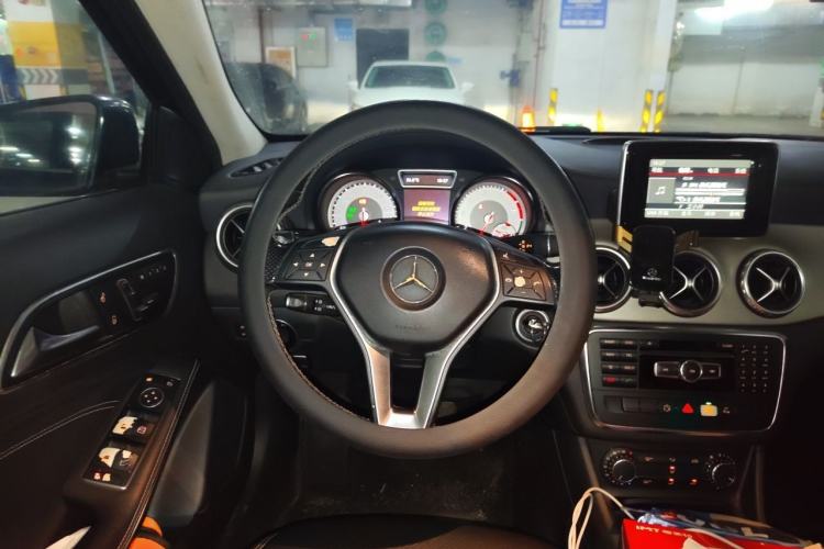 Used Mercedes-Benz GLA 2015 GLA 200 Fashion Model Steering Wheel