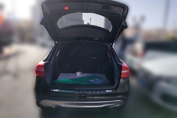 Used Mercedes-Benz GLA 2015 GLA 220 4MATIC Luxury Model Trunk
