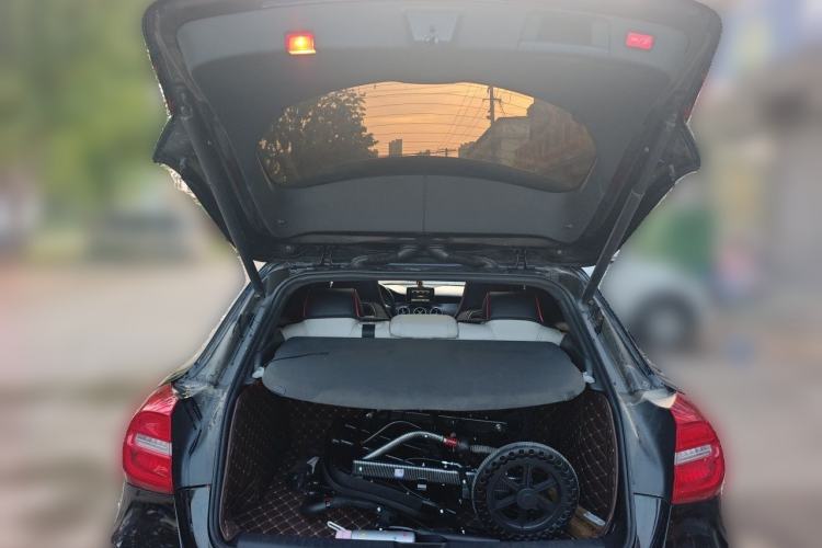 Used Mercedes-Benz GLA 2015 GLA 260 4MATIC Sport Edition Trunk