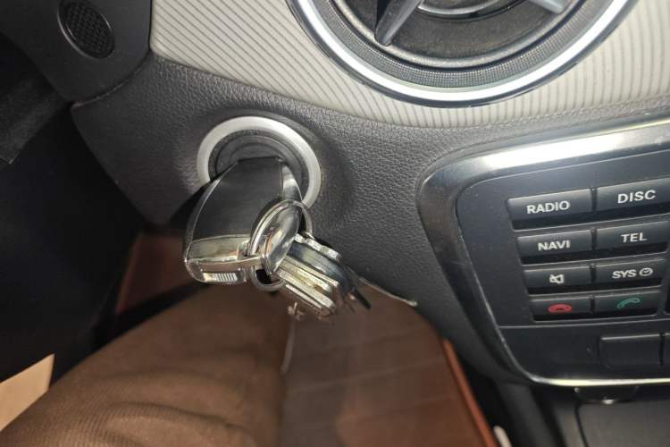 Used Mercedes-Benz GLA 2015 GLA 200 Fashion Model Vehicle Key