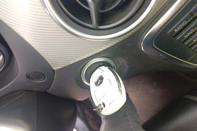 Used Mercedes-Benz GLA 2015 GLA 200 Fashion Model Vehicle Key
