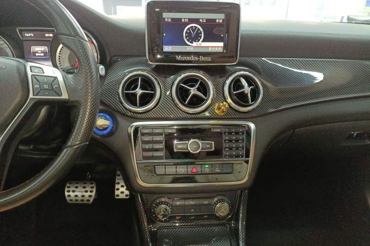 Used Mercedes-Benz GLA 2015 GLA 200 Fashion Model Audio And AC Panel