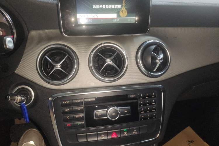 Used Mercedes-Benz GLA 2015 GLA 200 Fashion Model Audio And AC Panel