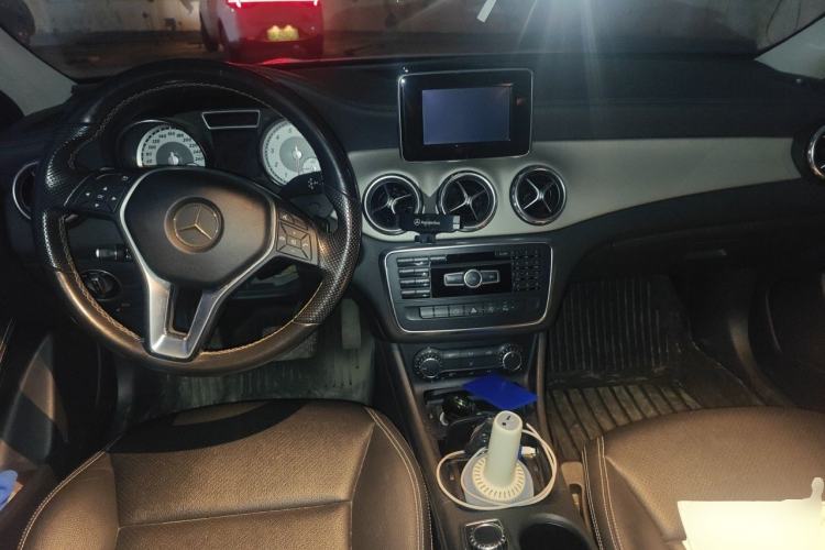 Used Mercedes-Benz GLA 2015 GLA 200 Fashion Model Center Console