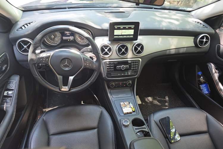 Used Mercedes-Benz GLA 2015 GLA 200 Fashion Model Center Console