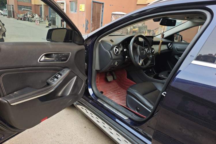 Used Mercedes-Benz GLA 2015 GLA 200 Fashion Model Driver Seat