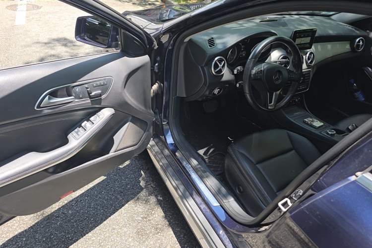 Used Mercedes-Benz GLA 2015 GLA 200 Fashion Model Driver Seat
