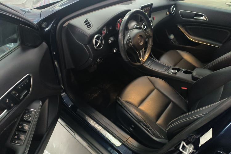 Used Mercedes-Benz GLA 2015 GLA 200 Fashion Model Driver Seat