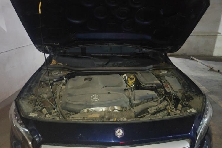 Used Mercedes-Benz GLA 2015 GLA 200 Fashion Model Engine Bay