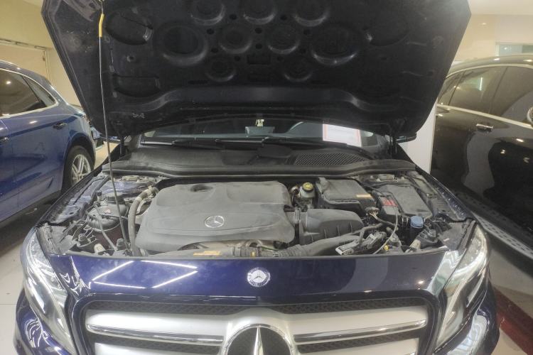 Used Mercedes-Benz GLA 2015 GLA 200 Fashion Model Engine Bay
