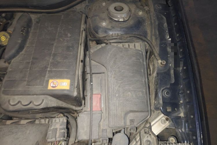 Used Mercedes-Benz GLA 2015 GLA 200 Fashion Model Engine Bay Left