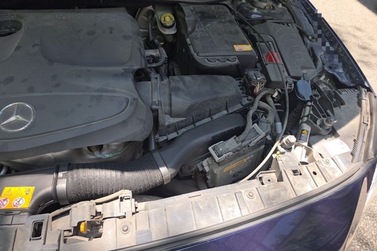 Used Mercedes-Benz GLA 2015 GLA 200 Fashion Model Engine Bay Left