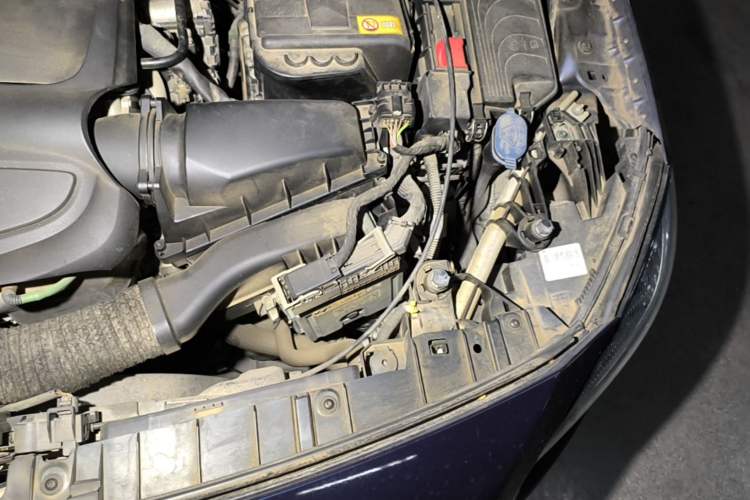 Used Mercedes-Benz GLA 2015 GLA 200 Sport Edition Engine Bay Left