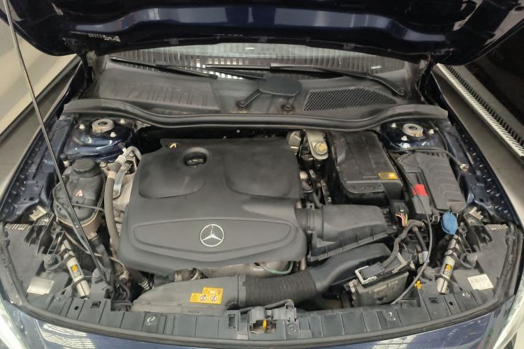 Used Mercedes-Benz GLA 2015 GLA 200 Fashion Model Engine Bay