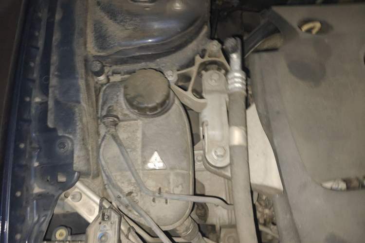 Used Mercedes-Benz GLA 2015 GLA 200 Fashion Model Engine Bay Right