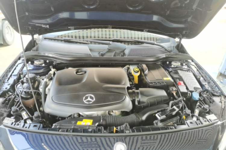 Used Mercedes-Benz GLA 2015 GLA 200 Fashion Model Engine Bay