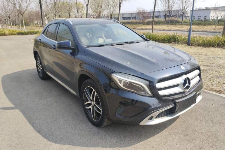 Used Mercedes-Benz GLA 2015 GLA 200 Fashion Model Exterior 1